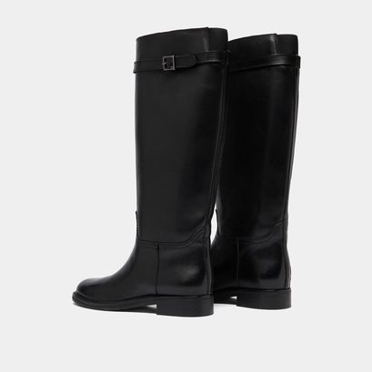 High boots in black leather | romane
