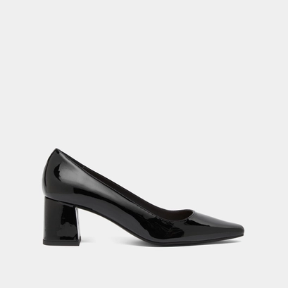 Heeled pumps in black patent | dulina