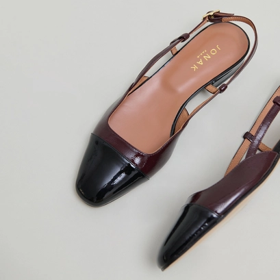 Open ballet flats in black patent leather and burgundy pleated patent | dhapou