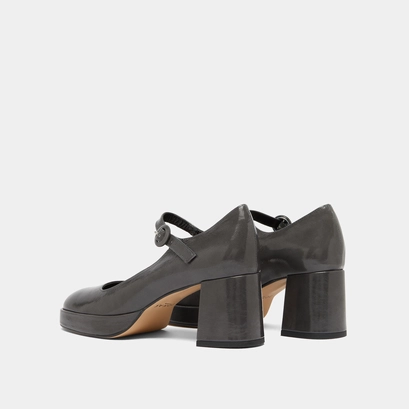 Mary janes with unique heels and straps in gray shiny leather | vuelo
