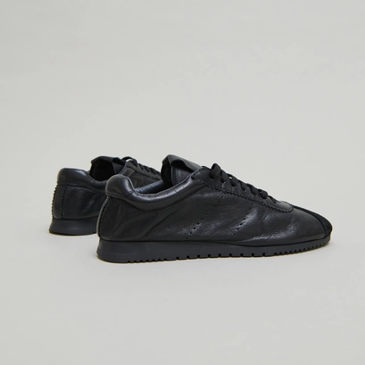Lace-up sneakers in black suede and black leather | dabon