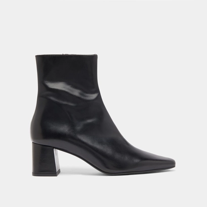 Ankle boots with wide heels in black leather | dyonisos