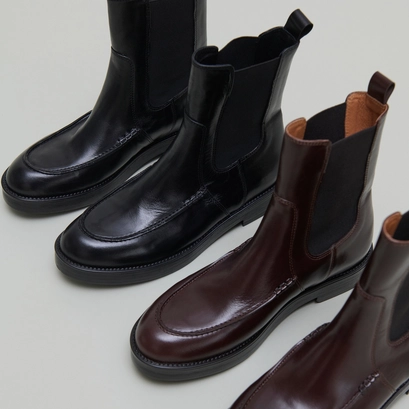Lowboots with elastics in dark brown leather | allan