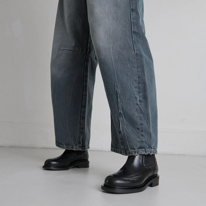 Lowboots with buckles in black leather | douby