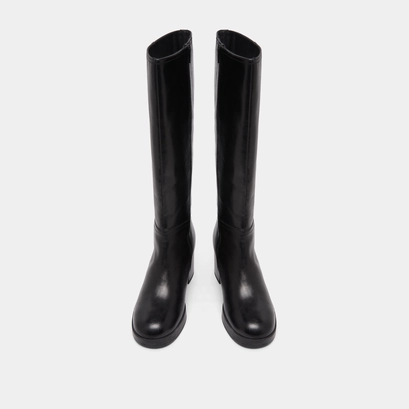 Heeled boots in black leather | anelia