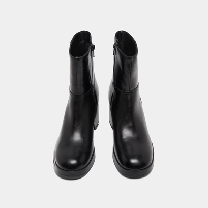 Ankle boots with flare heels in black leather | anelle