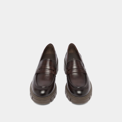 Loafers with notched soles in red-brown leather | aron