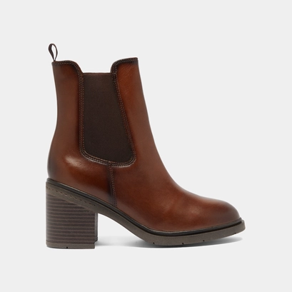 Elasticated ankle boots with rounded toes in cognac leather | atila
