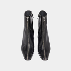 Heeled ankle boots with front zippers black