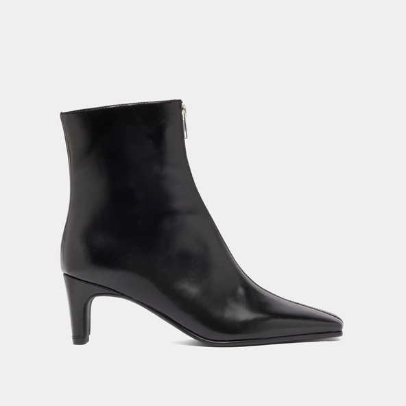 Heeled ankle boots with front zippers in black leather | DANZA