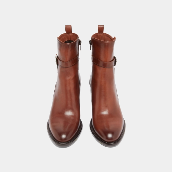 Heeled ankle boots and buckles in cognac patinated leather | CAJOU
