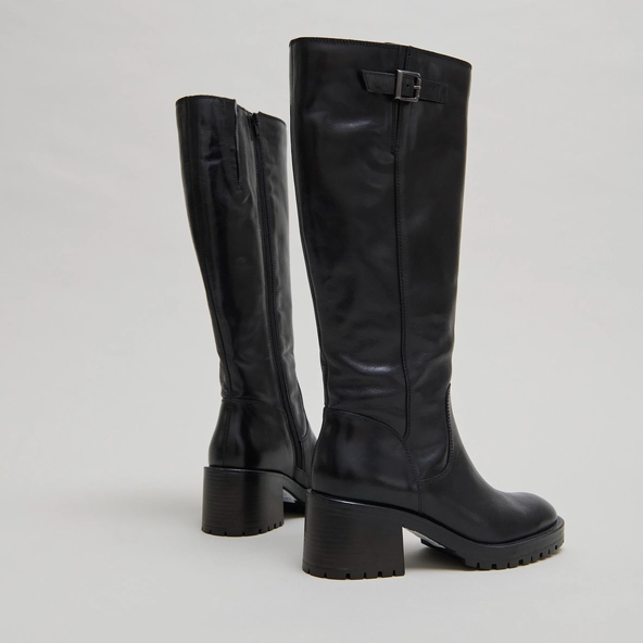 Boots with notched soles in black leather | CECILIEN