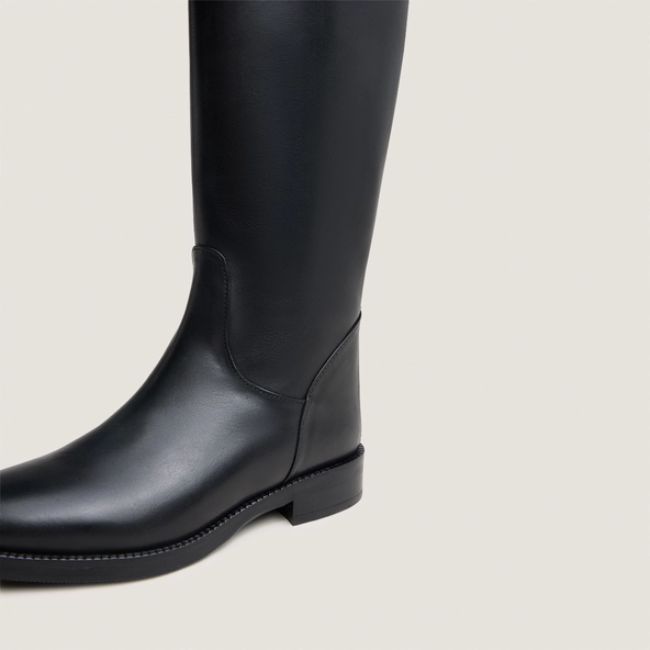 High boots in black leather | FLEUR