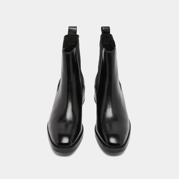 Lowboots with elastics in black leather | GABRIELLE