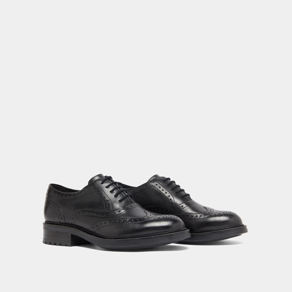 Richelieus with openwork details in black leather | GAD