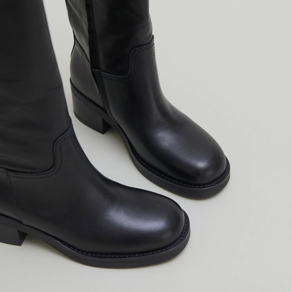 High boots with buckles in black leather | IRENA