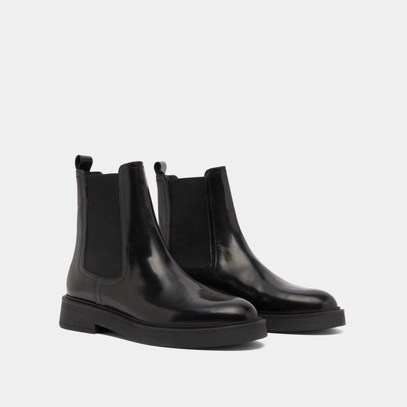 Lowboots with rounded toes in grey glazed leather | AGEN