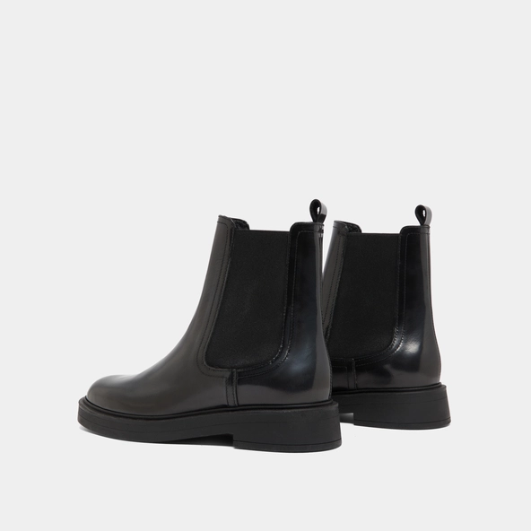 Lowboots with rounded toes in grey glazed leather | AGEN