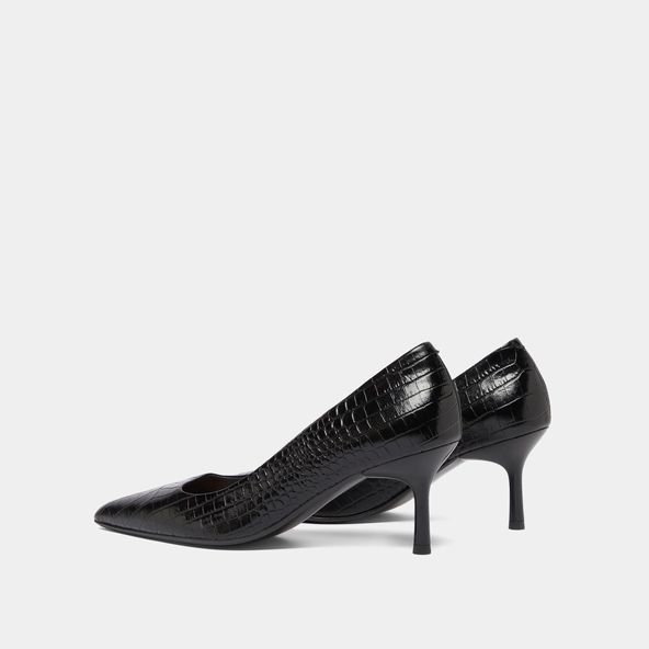 Pumps with pointed toes in black reptile leather | DUNDEE