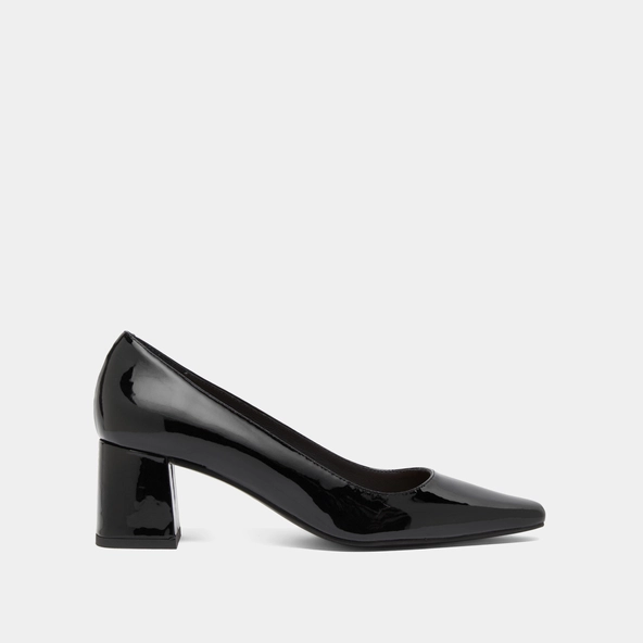 Heeled pumps in black patent | DULINA