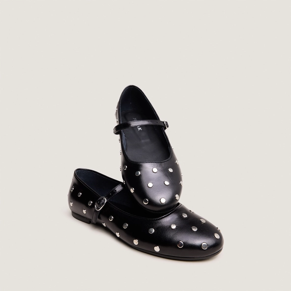 Ballet flats with straps in black leather | DANAELLE