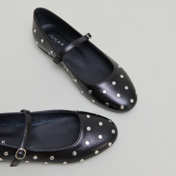 Ballet flats with straps in black leather | DANAELLE