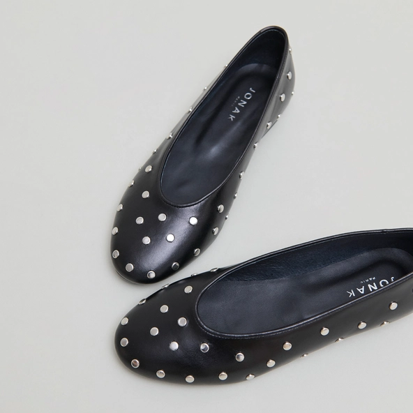 Ballet flats with silver details in black leather | DANIA