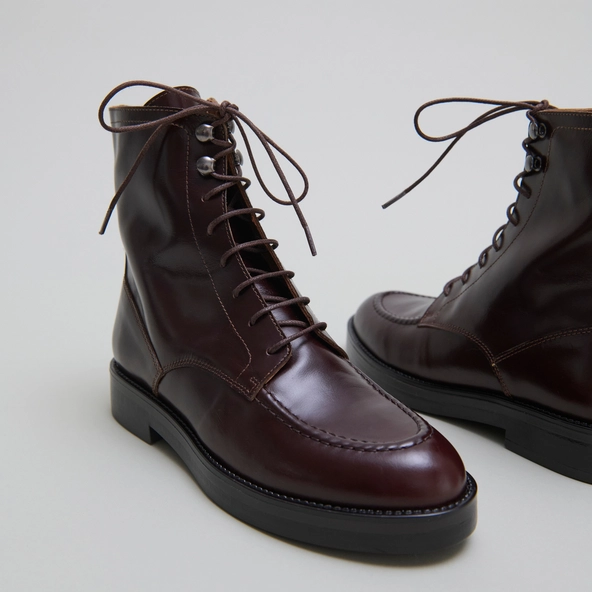Lace-up lowboots in brown leather | ALIDA