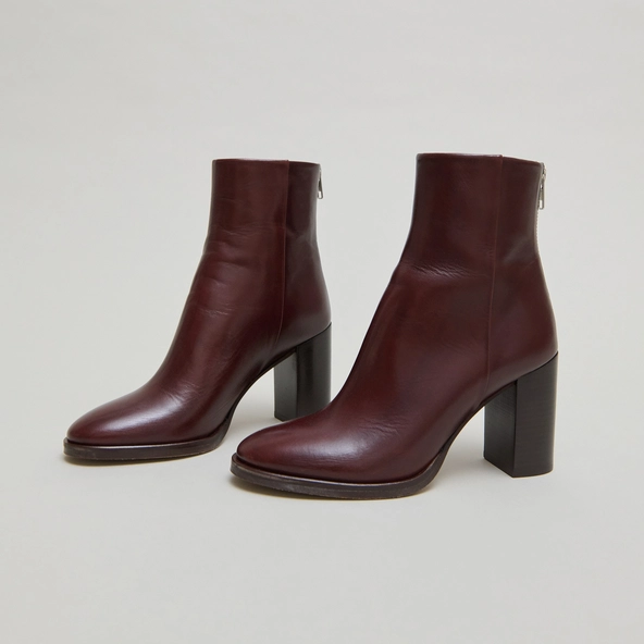 Ankle boots with heels in brown patinated leather | DEEP