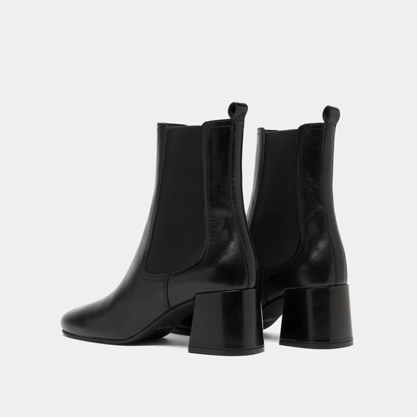 Ankle boots with heels and elastics in black leather | DENON
