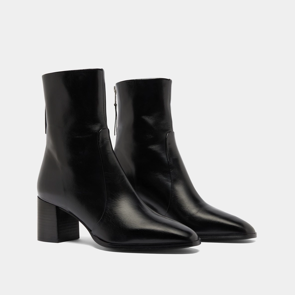 Ankle boots with rear zips in black leather | DETRAS