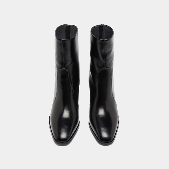 Ankle boots with rear zips in black leather | DETRAS