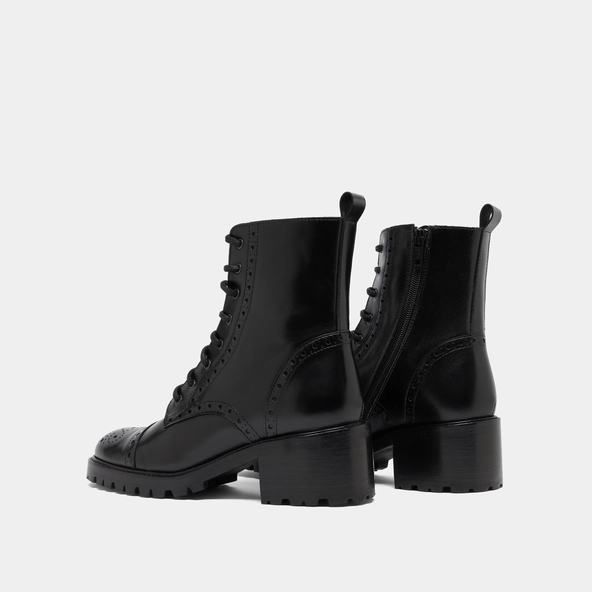 Heeled lowboots with laces in black leather | ANDERS