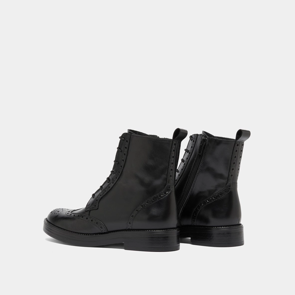 Lowboots with laces in black leather | ARI