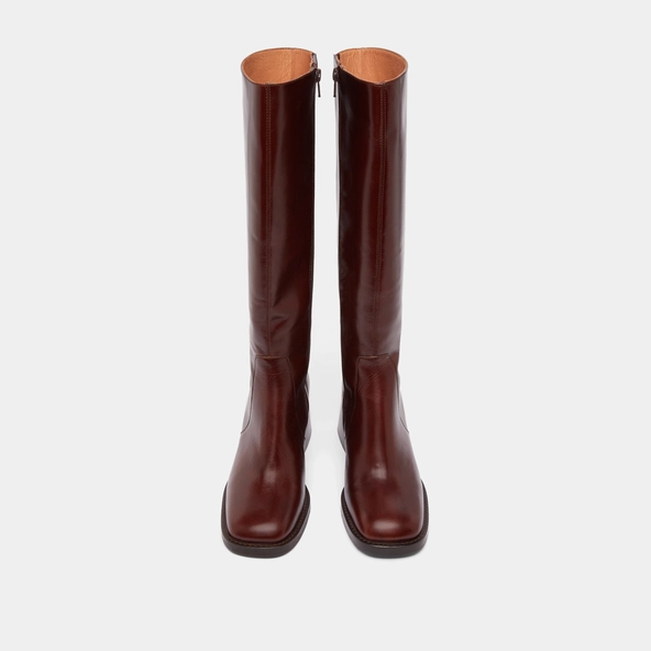 Heeled boots with squared toes in brown leather | DIOU