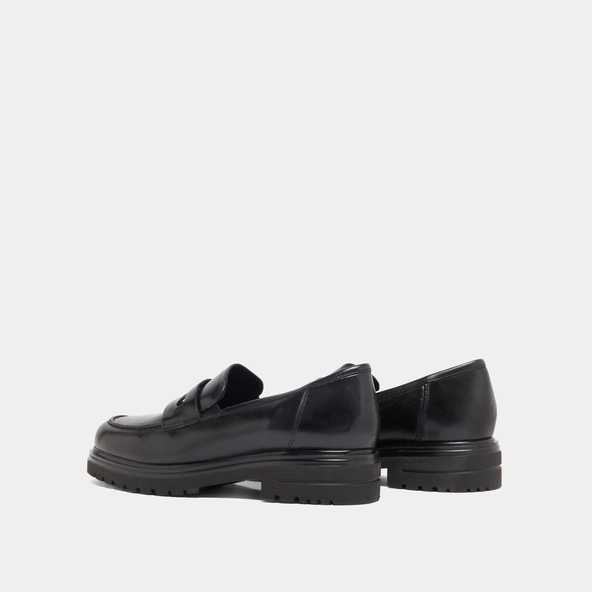 Loafers with notched soles in black leather | ARLO