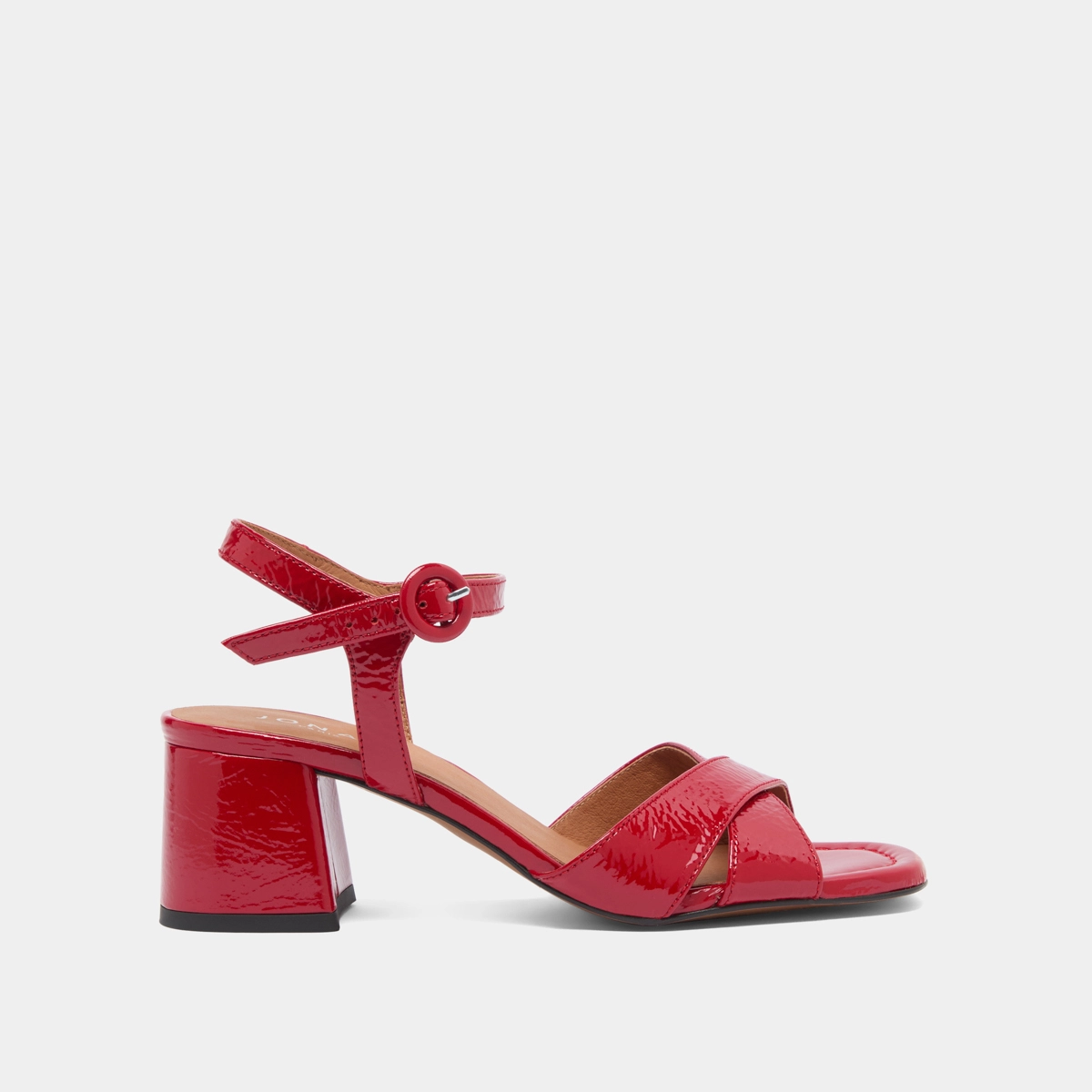 Heeled sandals in red pleated varnish | BRIELLA