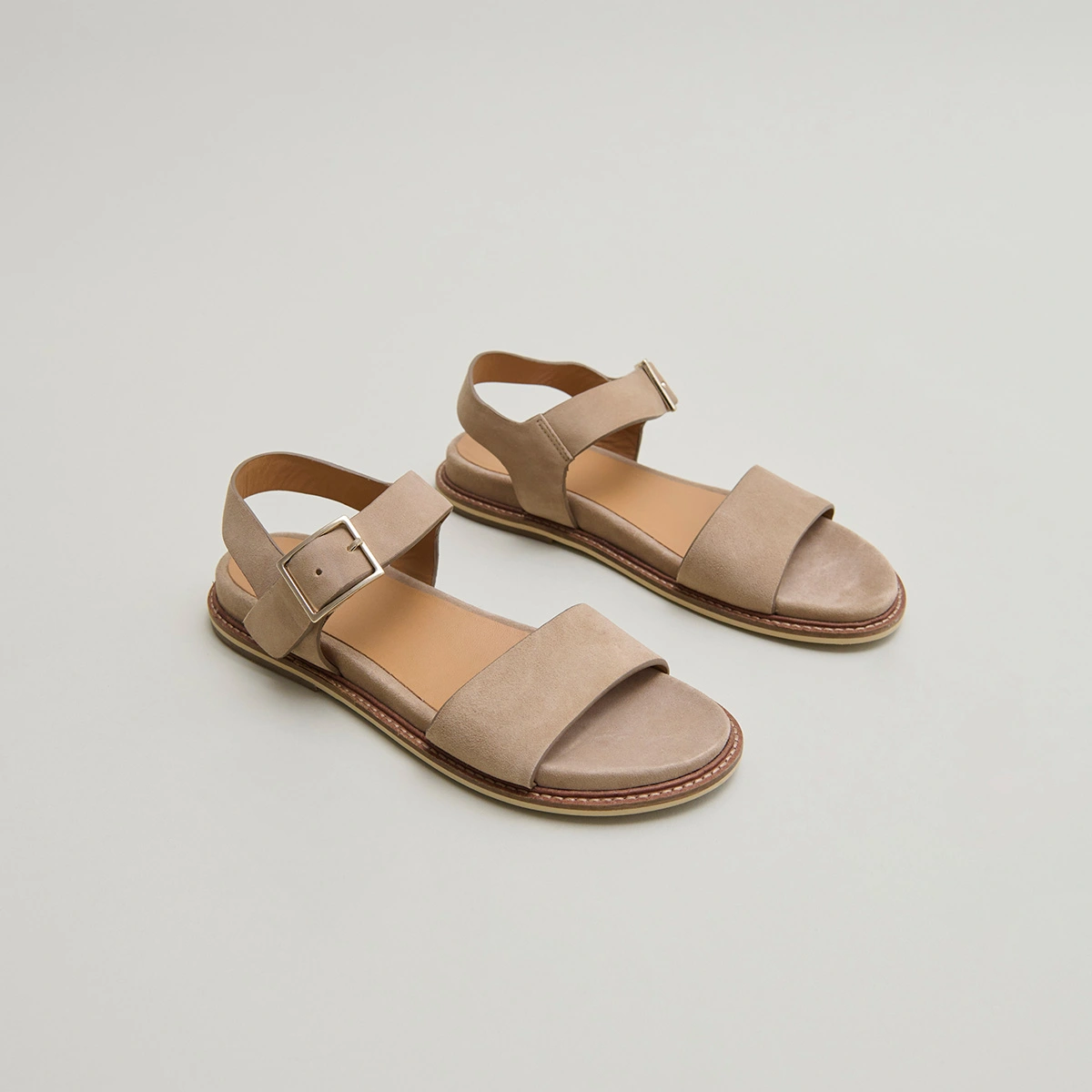 Strappy sandals with open toe in beige velvet | ACCO