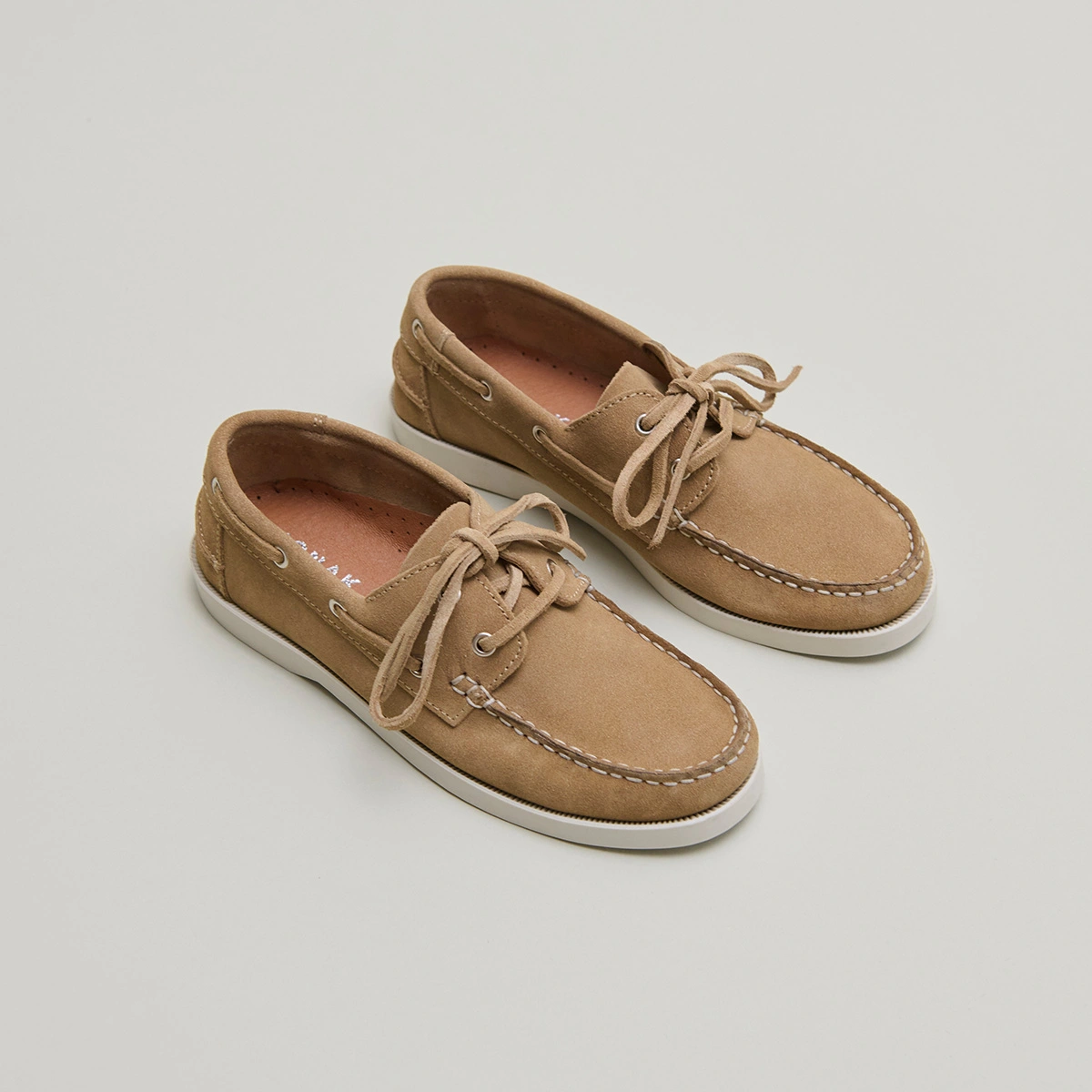 Derbies with thick laces and topstitching in beige crust | OMBELINE