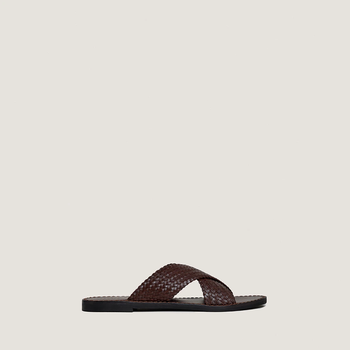 Plagettes with wide criss-cross straps in dark brown leather | WITCH