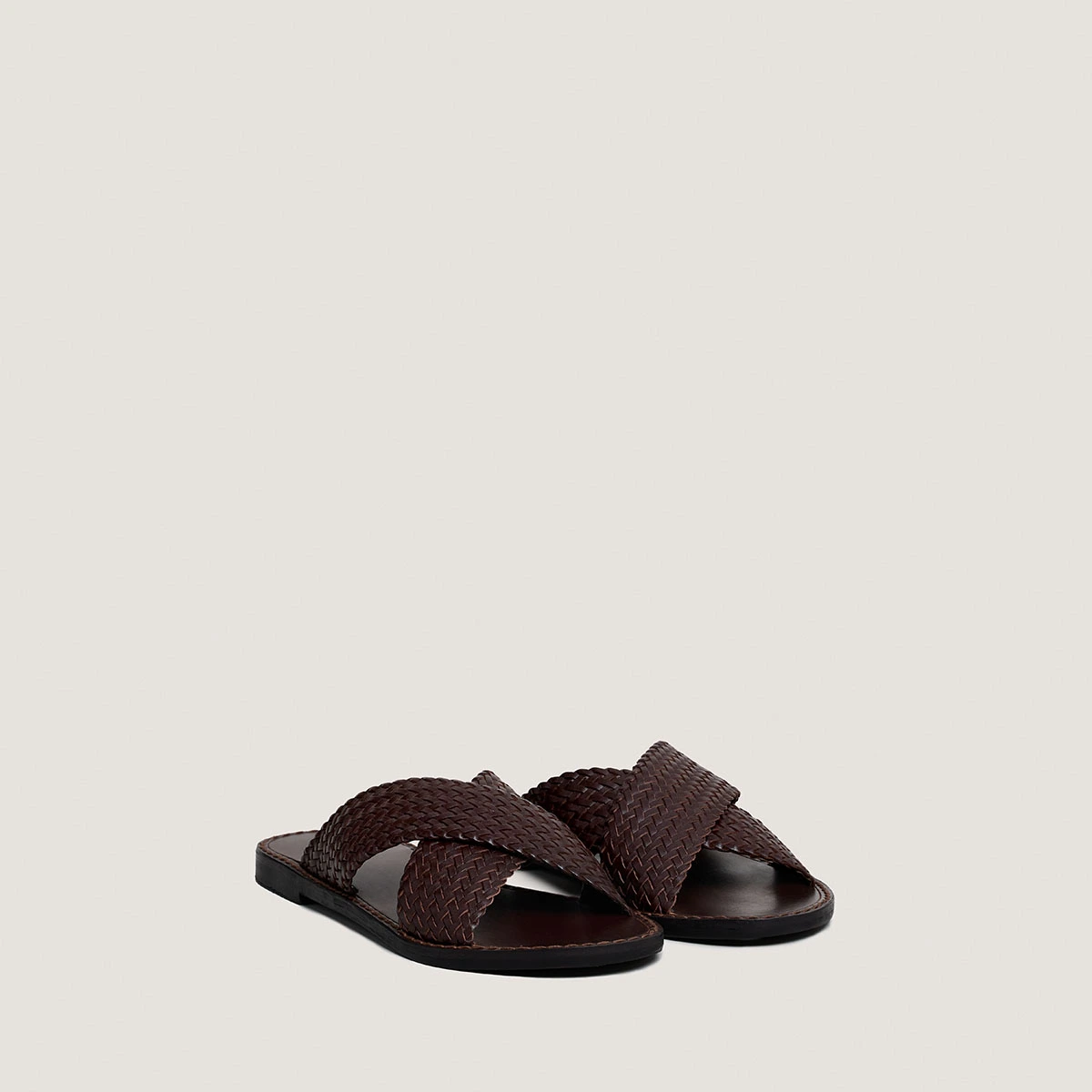 Plagettes with wide criss-cross straps in dark brown leather | WITCH