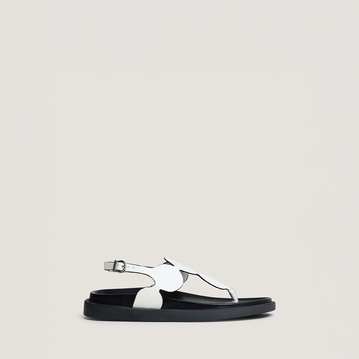 Sandals with adjustable straps in ecru leather | WIND