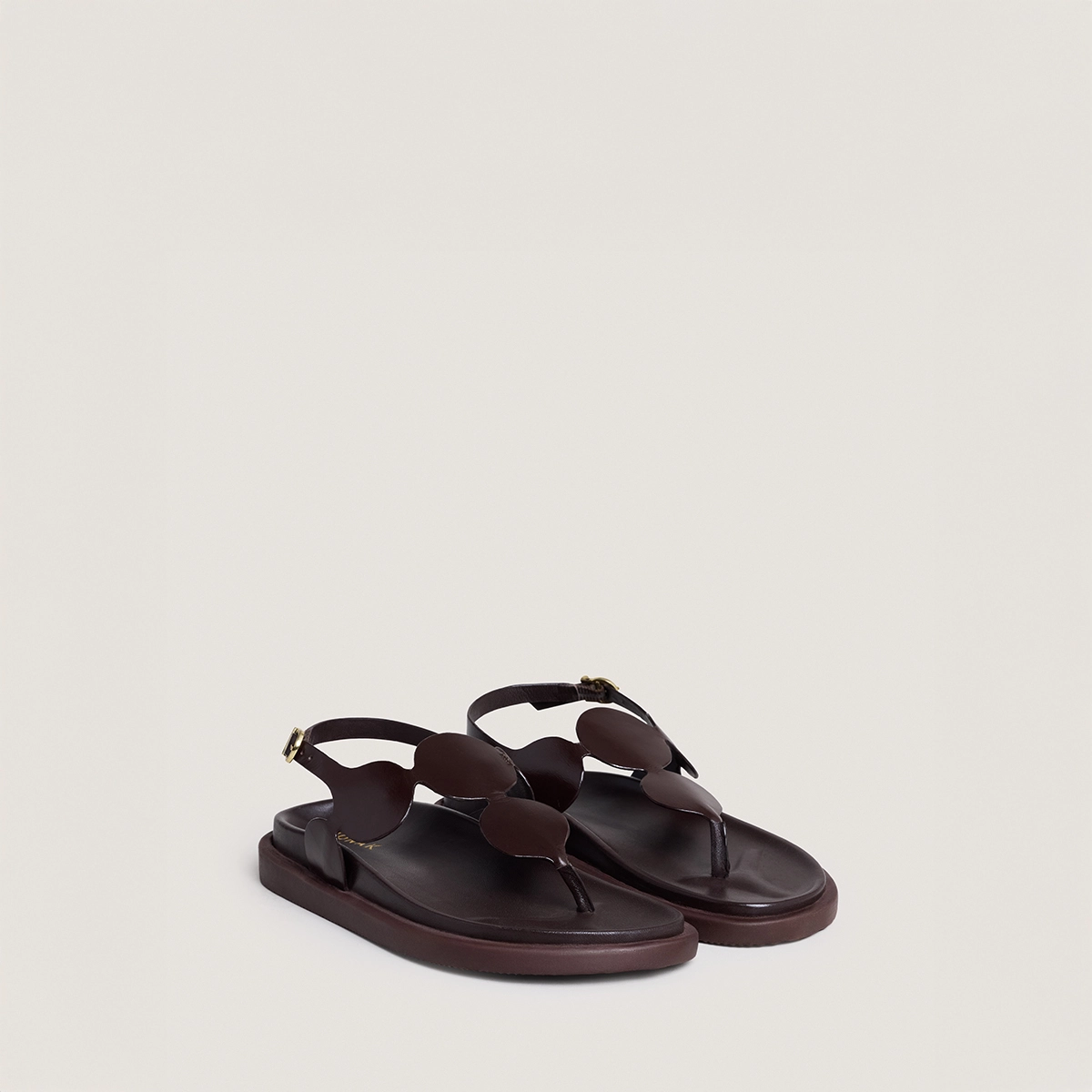 Sandals with adjustable straps in dark brown leather | WIND