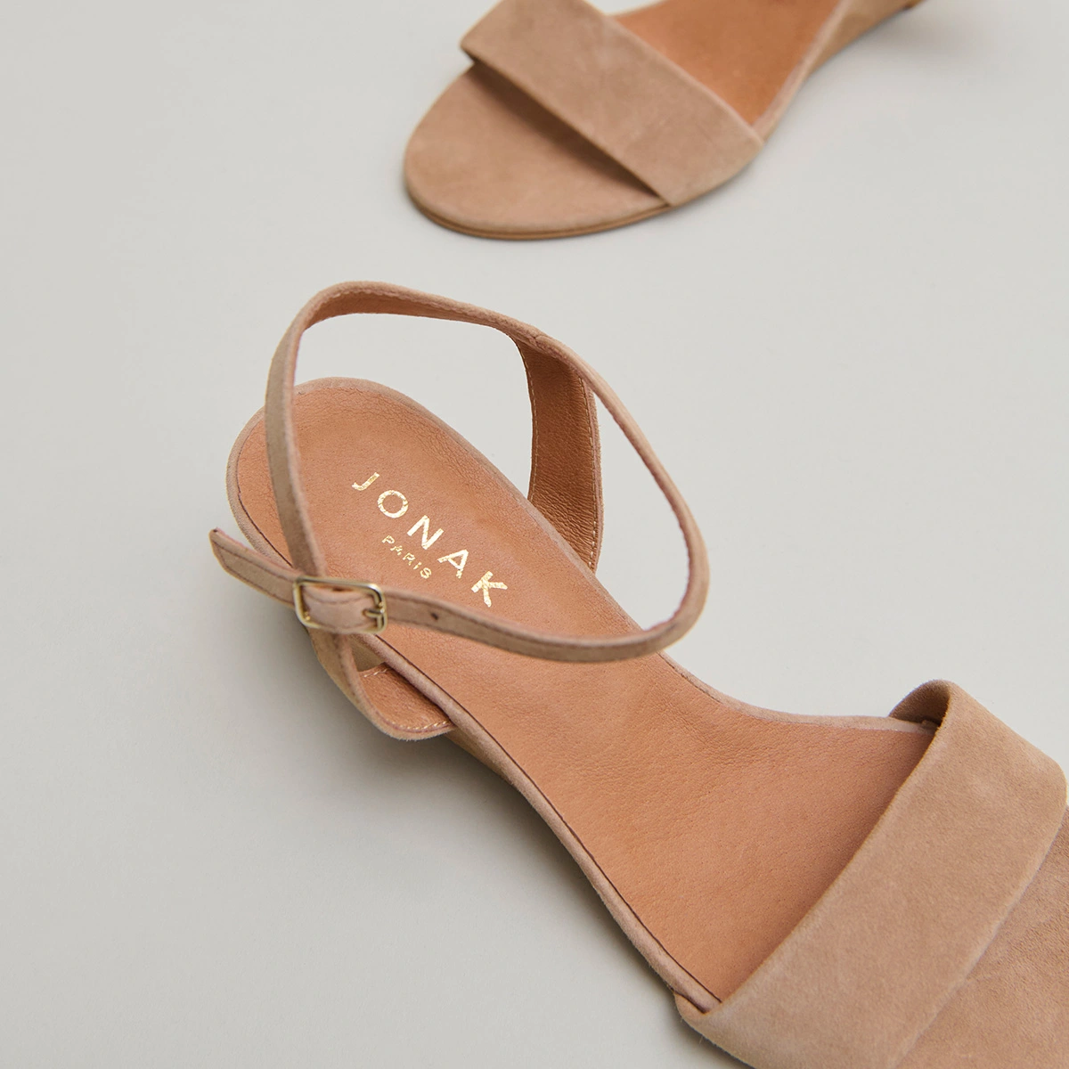 Wedge sandals in camel velvet | AGRUME