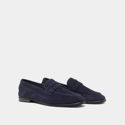 Loafers with flat heels and rounded toes in navy velvet | aca
