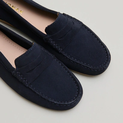 Loafers with topstitching in navy crust | greg