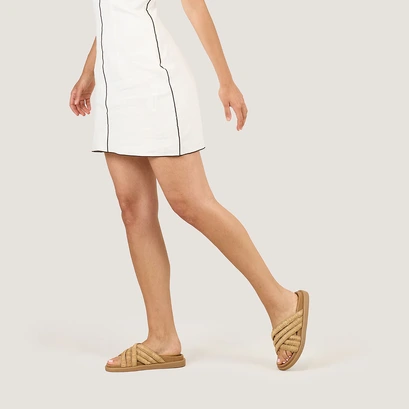 Mules with overlapping straps in beige raffia | wong