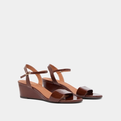 Wedge sandals in dark brown shiny leather | agrume