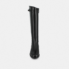 Round-toe boots black