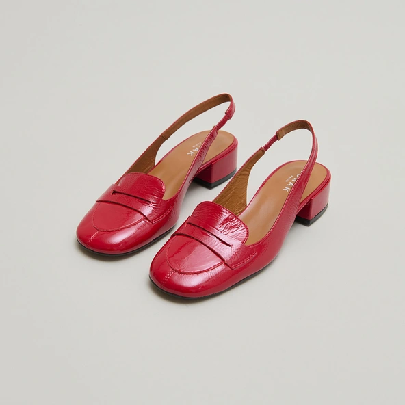 Flap slingbacks in red pleated varnish | BRIDE